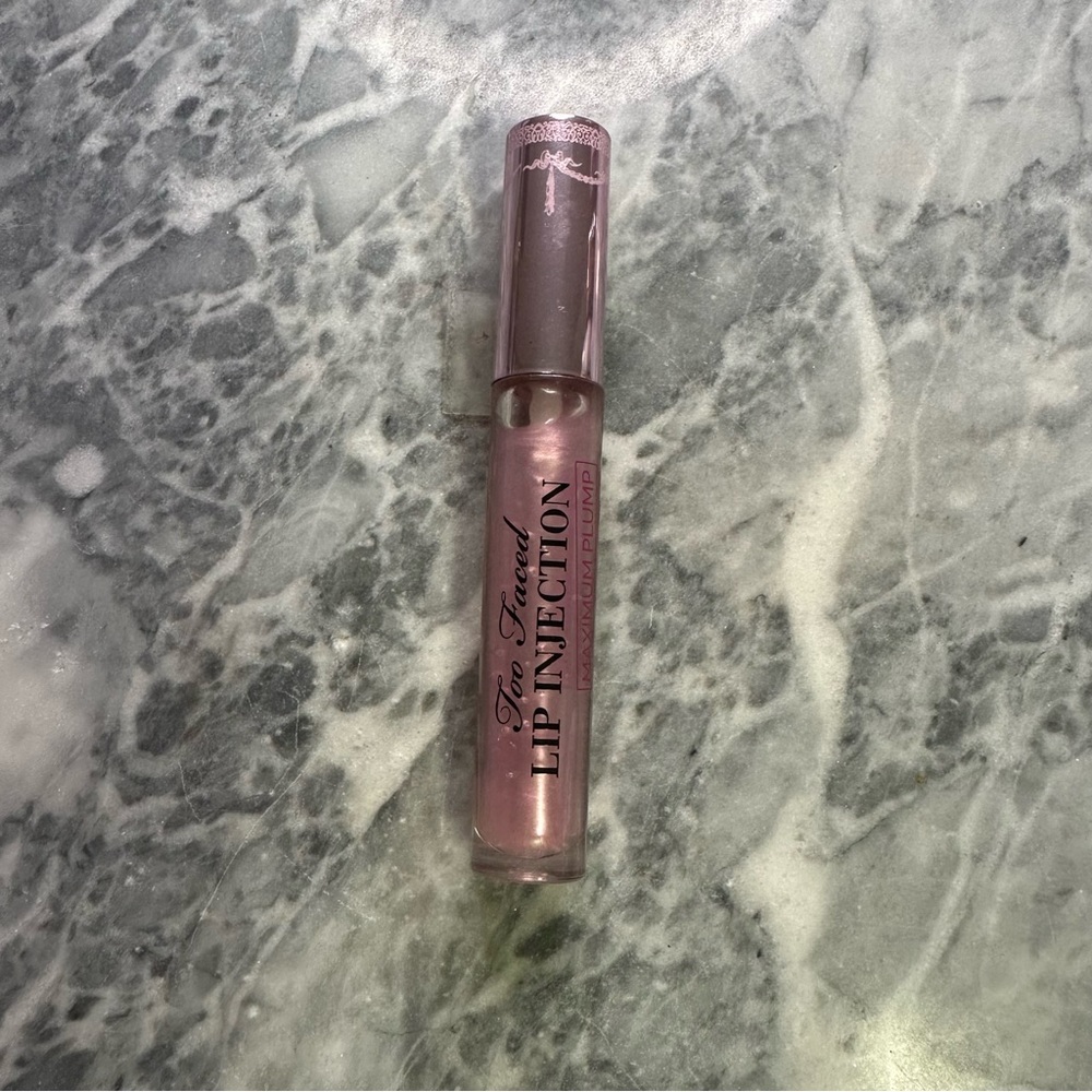 Too Faced Lip Injection Maximum Plump Lip Plumper
